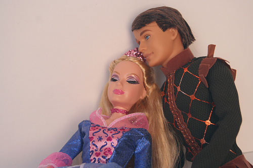 Sleeping Beauty Barbie, Posing with Ken