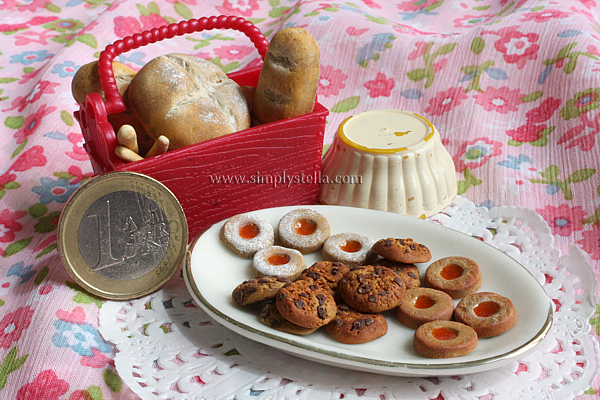 Apricot filled Pastries, scale